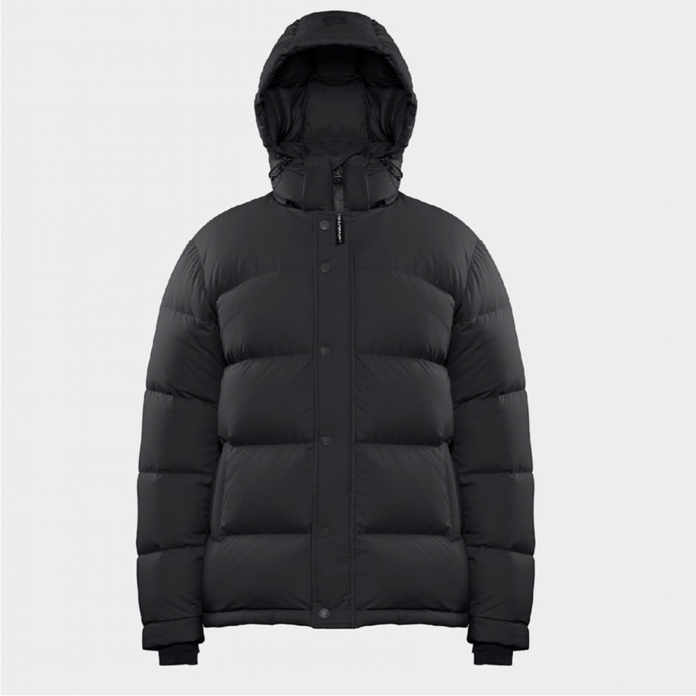 Aritzia Women's Black Puffer Jacket